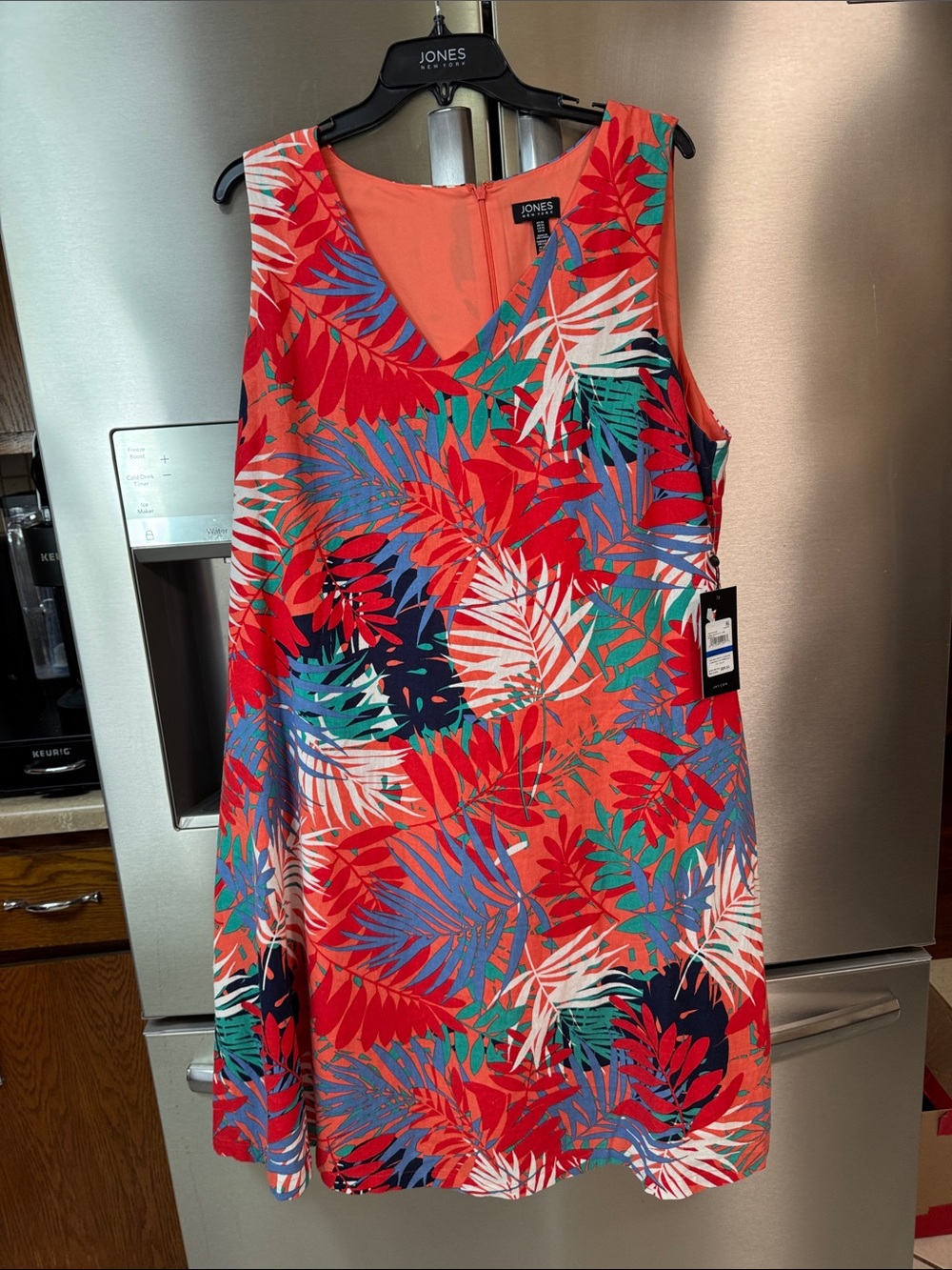 Jones New York Coral Lined Tropical Leaf Print V-Neck Dress